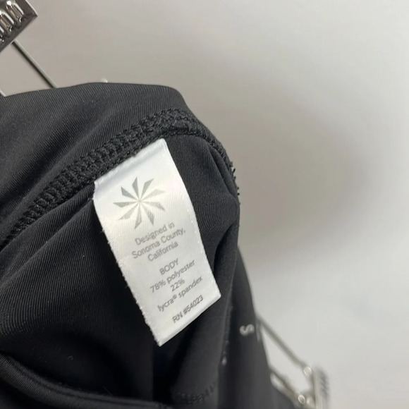 Athleta Graphic Floral Sonar Capri Black small Zip Pocket 347948-00 - Picture 4 of 6